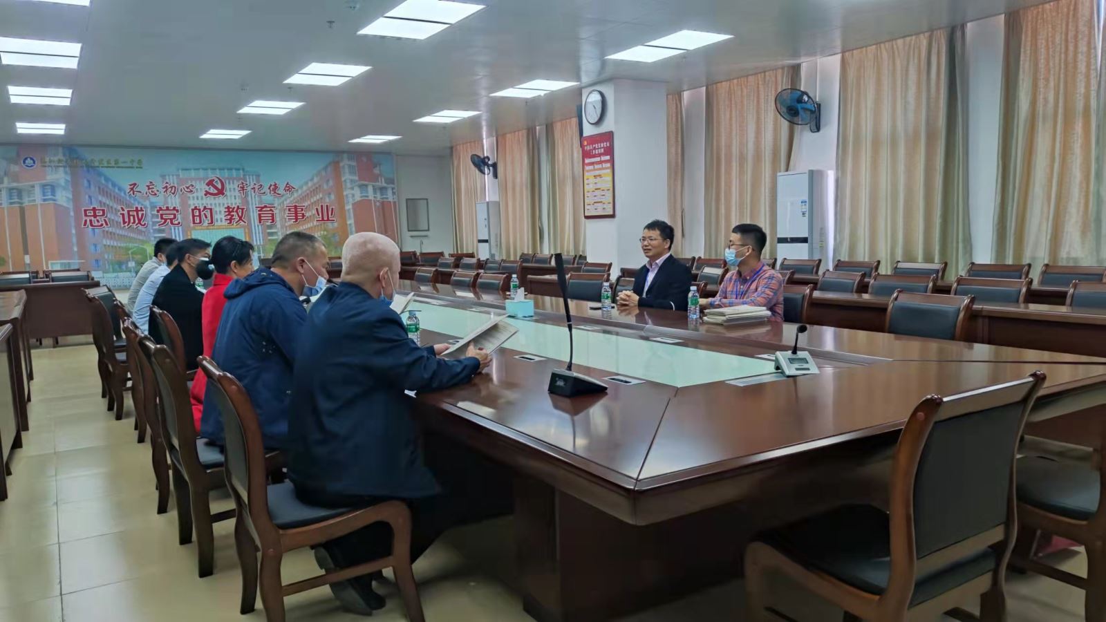 90足球比分app
赴湛江市开展招生宣传