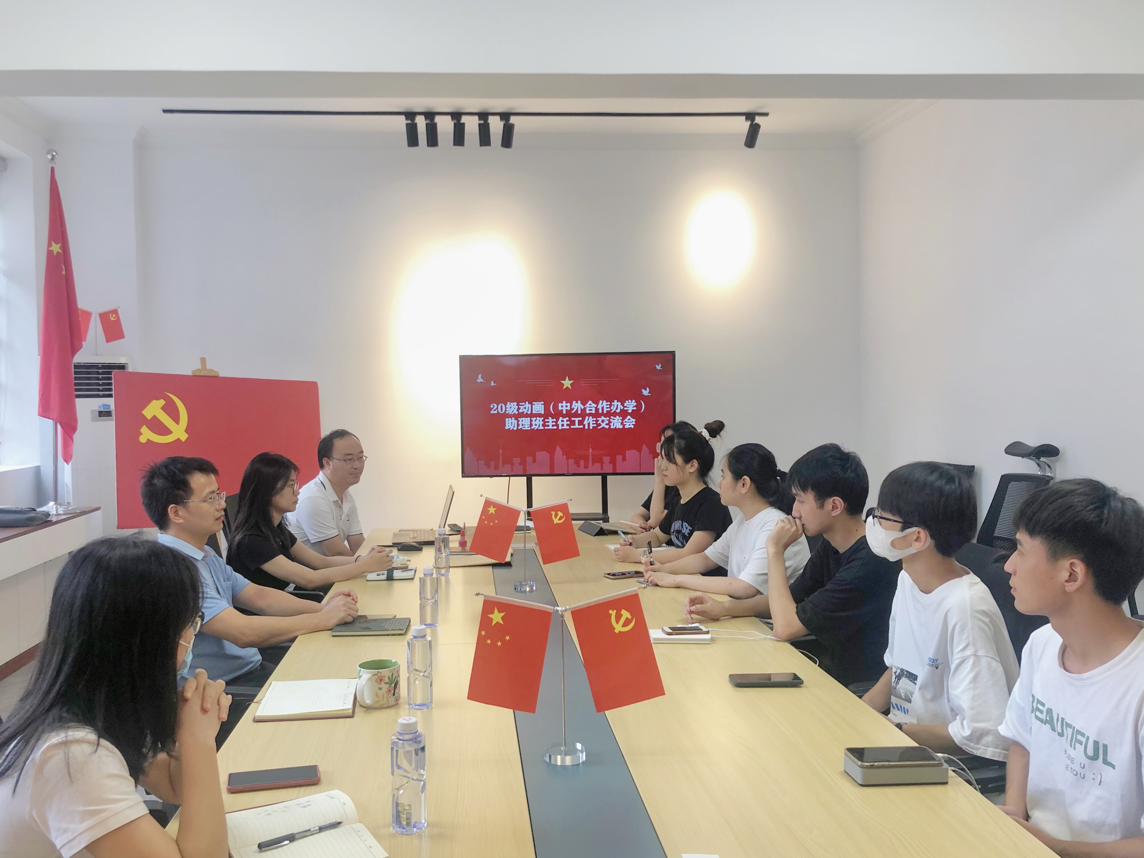 90足球比分app
顺利完成2020级动画（中印合作办学）搬迁工作