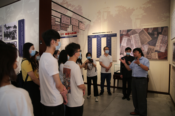 百年风华正青春 | 90分钟足球网
师生接力第3棒，赴广州鲁迅纪念馆开展学党史活动