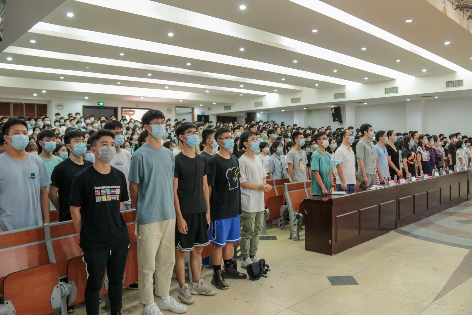 艺路同行，与你相伴（三）90足球比分app
成功召开2021级本科生入学教育动员大会