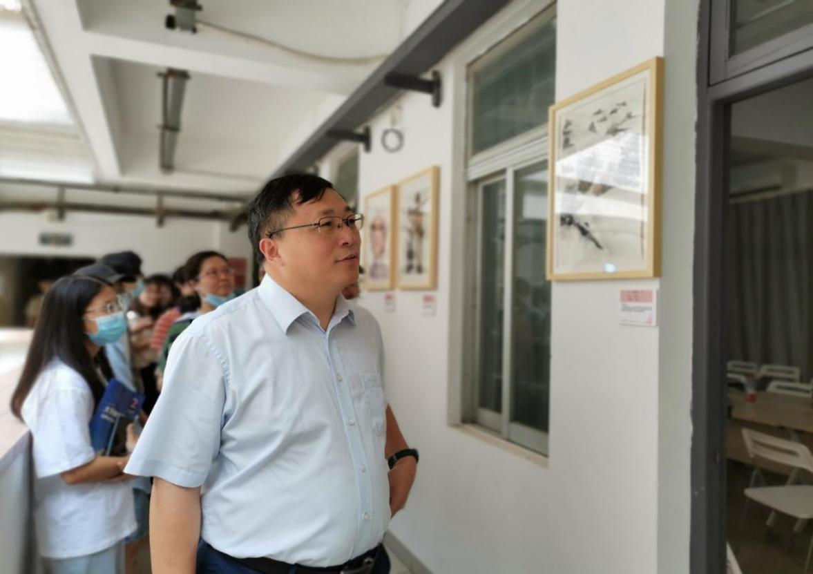 校领导到90足球比分app
学生“思政+园”调研指导学生工作